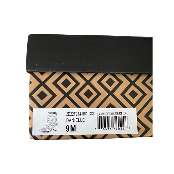 NEW Charles by Charles David Danielle Black Studded Stretch Ankle Boots 9M - Picture 11 of 12